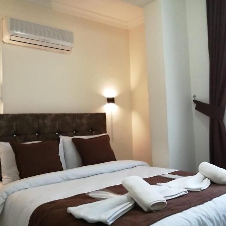 Dos Hermanos Hotel Истанбул Екстериор снимка