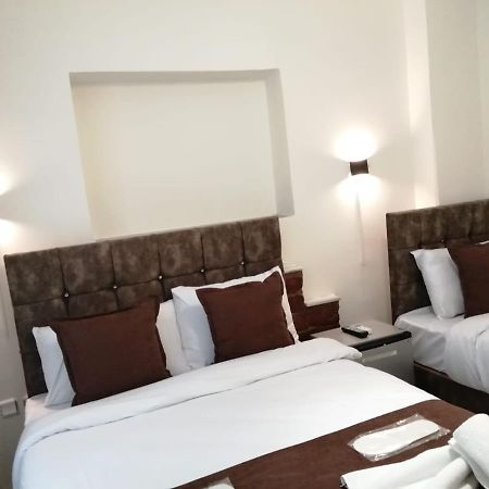 Dos Hermanos Hotel Истанбул Екстериор снимка
