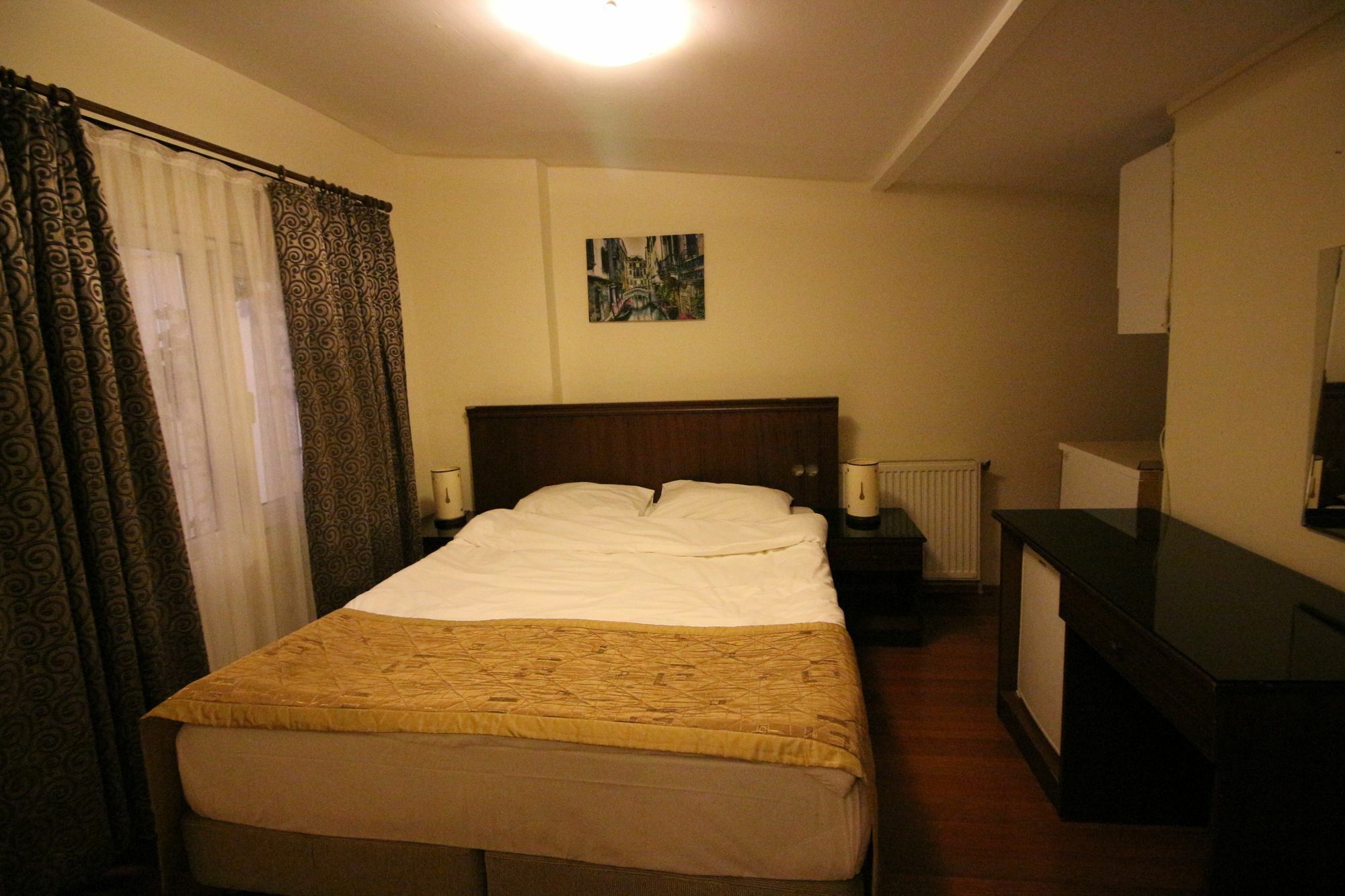 Dos Hermanos Hotel Истанбул Екстериор снимка