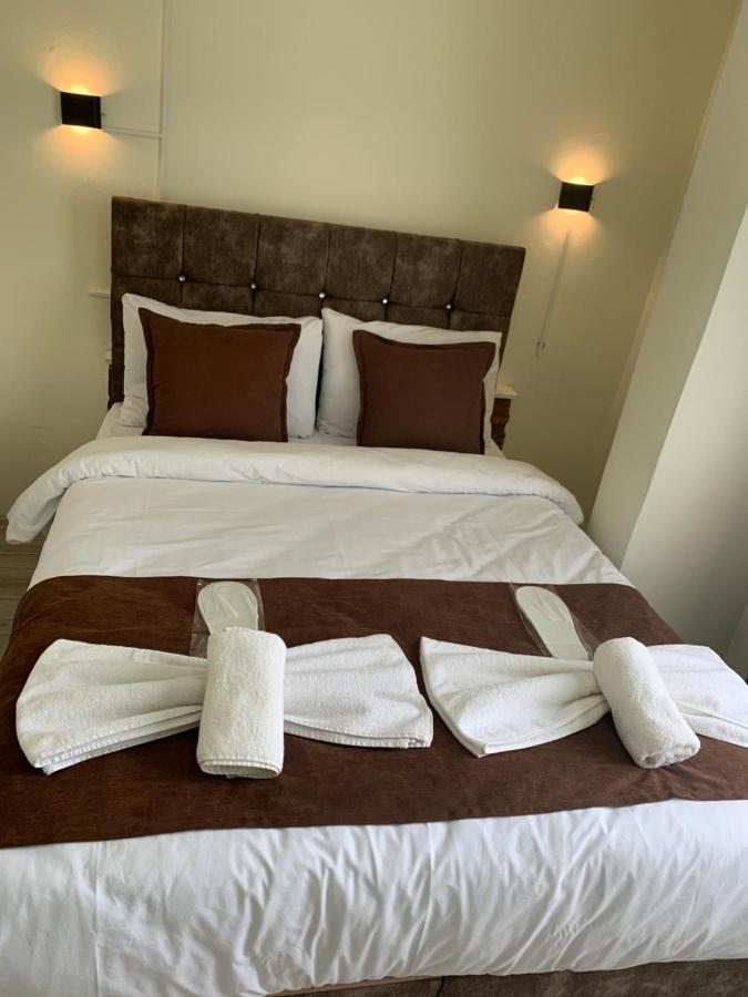 Dos Hermanos Hotel Истанбул Екстериор снимка