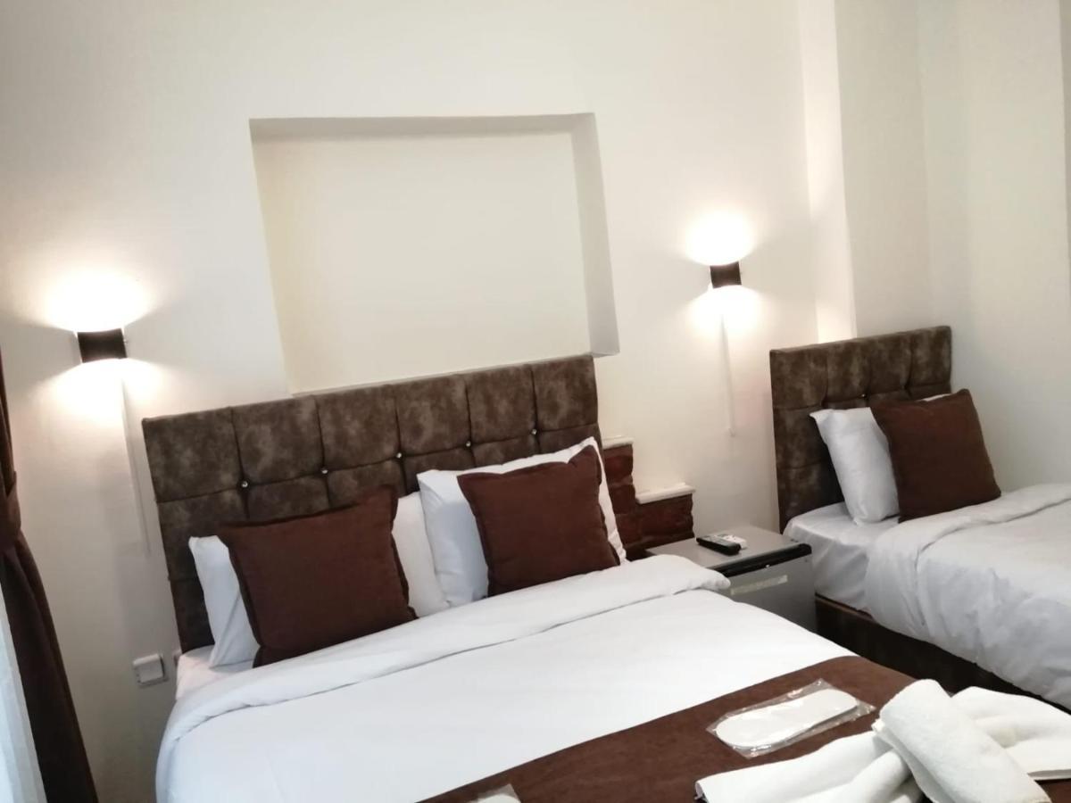 Dos Hermanos Hotel Истанбул Екстериор снимка